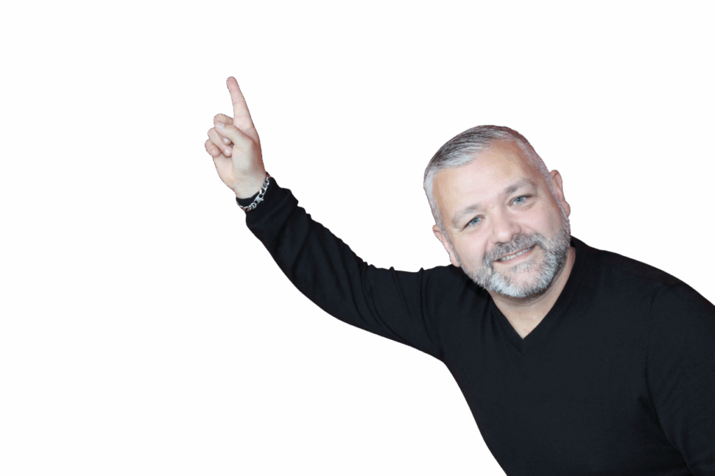 Vladan Jankovic consultant SEO doigt pointé vers le haut