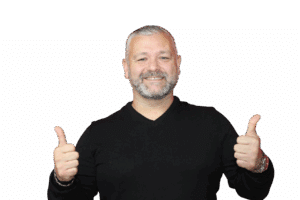 Personne ayant les pouces levés somme pour dire ok ou super. Comment apparaître sur Google.