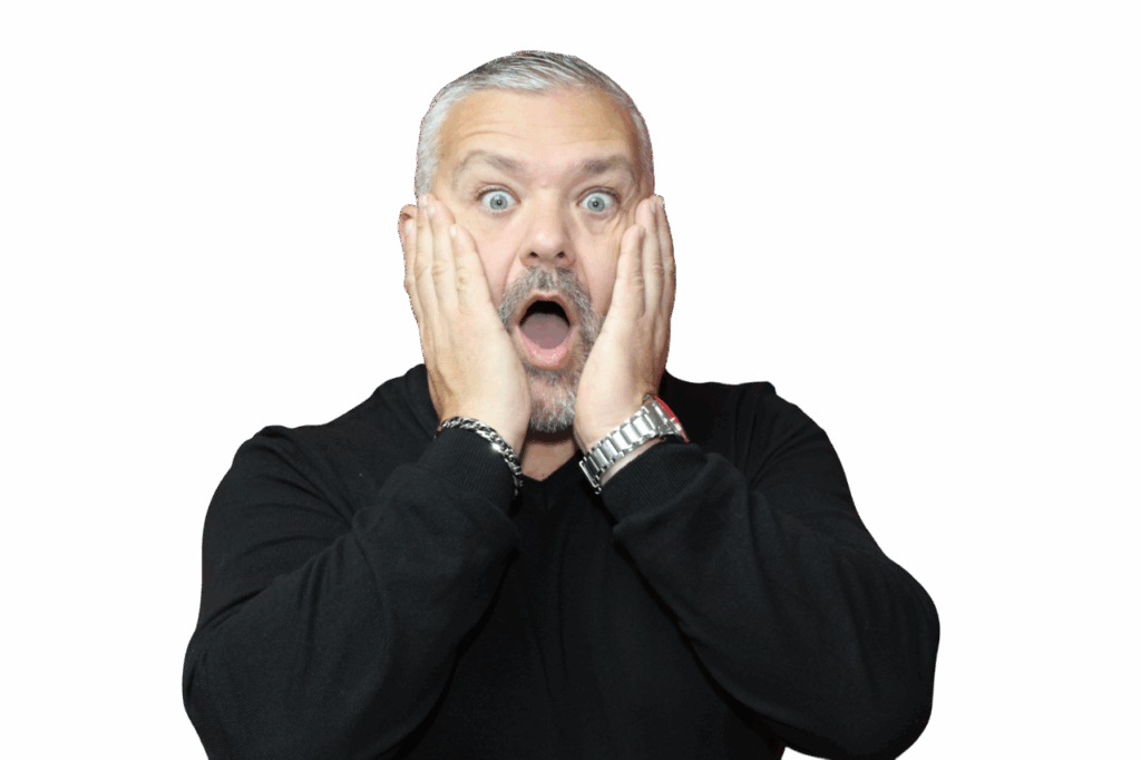 Personne étonné avec les deux mains sur les joues et la bouche ouverte. .Comment apparaître sur Google